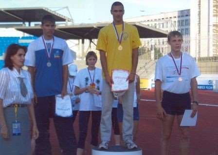 Сюремов Александр, 1988 г.р.  Мастер спорта по многоборью.  Участник чемпионата мира, Марокко, 2005 г.;  Победитель первенств России среди юношей и молодежи;  Чемпион II летней спартакиады учащихся России 2005 г.  Тренер: Завьялов В.В.