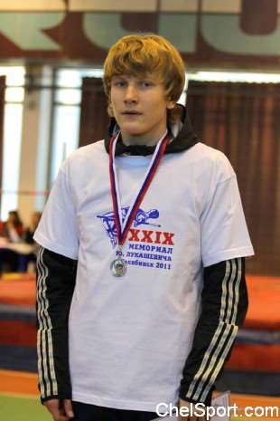 Сафонов Сергей, 1995г.р.   Мастер Спорта  Победитель Всероссийских соревнований по прыжкам с шестом в 2009г., 2010г.  Серебрянный призер первенств России 2010г, 2012г.2017г  Участник международных соревнований по прыжкам с шестом в г.Москва 2012г. (5 место)  Тренеры: Свистун В.В., Сафонова М.К.