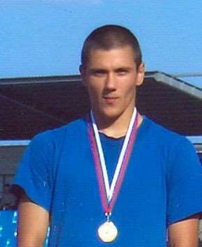 Сюремов Евгений, 1988 г.р.  Мастер спорта  Чемпион Европы среди юношей 2005 г., Италия;  Чемпион II летней спартакиады учащихся России 2005 г.  Вид - прыжок с шестом  Тренер: Завьялов В.В.   