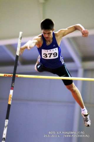 Любушкин Дмитрий, 1994г.р.   Мастер Спорта - прыжок с шестом  Победитель первенства УрФО по прыжкам с шестом в 2010г, 2011г, первенства МО России.  Неоднократный серебрянный призер первенства МО России 2010г, Спартакиады учащихся 2010г, первенства УрФО 2011г., первенств России 2011г, 2012г.Победитель первенства России среди юниоров  Получатель  гранта Президента России в 2012г.  Участник первенства Европы(Италия) - 5м  тренеры: Свистун В.В.  Завьялов В.В.